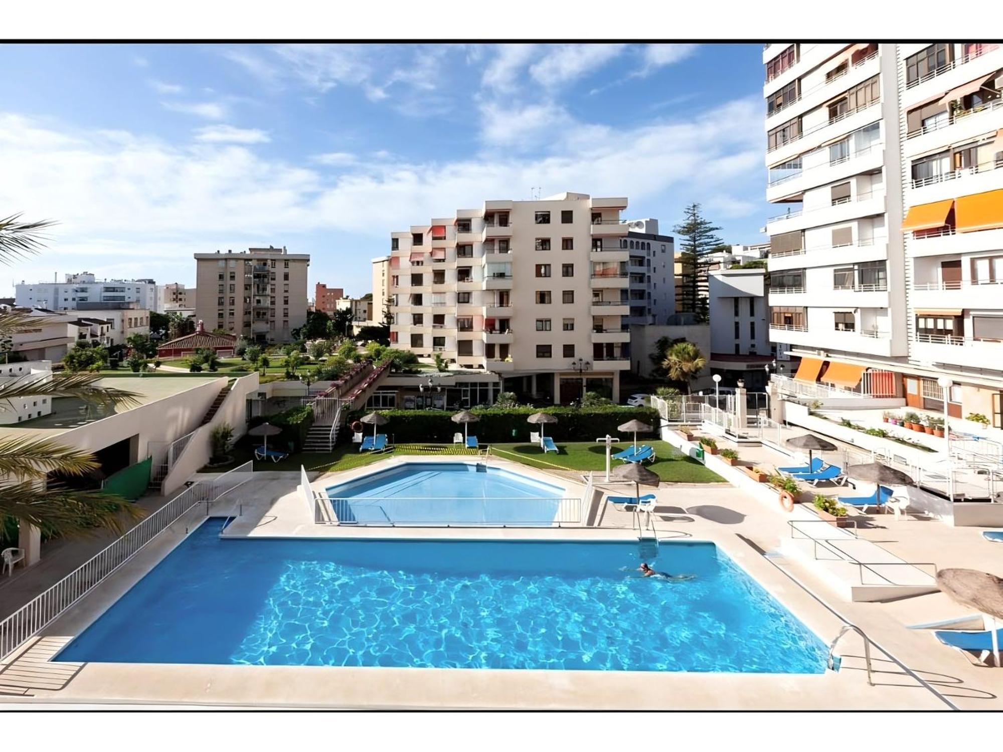 Апартаменти Oasis Sea & Sky - La Nogalera Торремолінос Екстер'єр фото